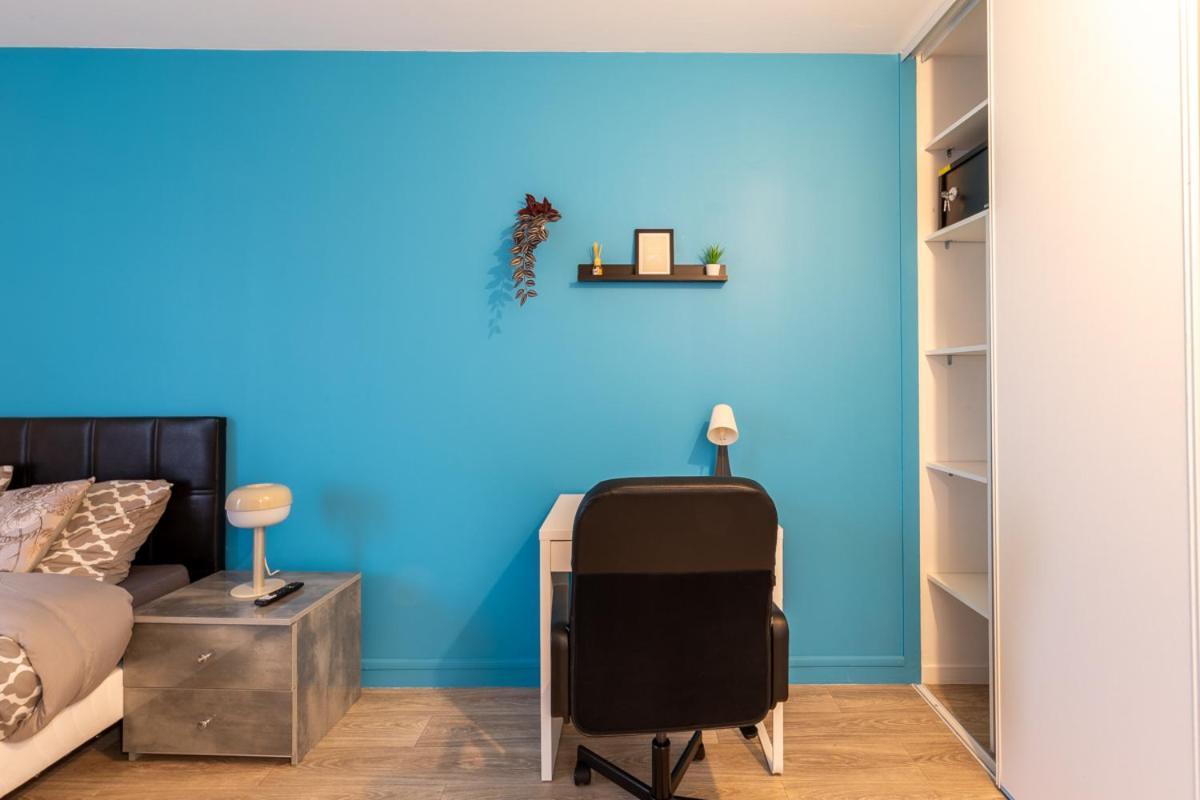 Le Beau Refuge Parisien De Cergy - Parisian Modern Flat At Cergy Bed & Breakfast Eksteriør bilde
